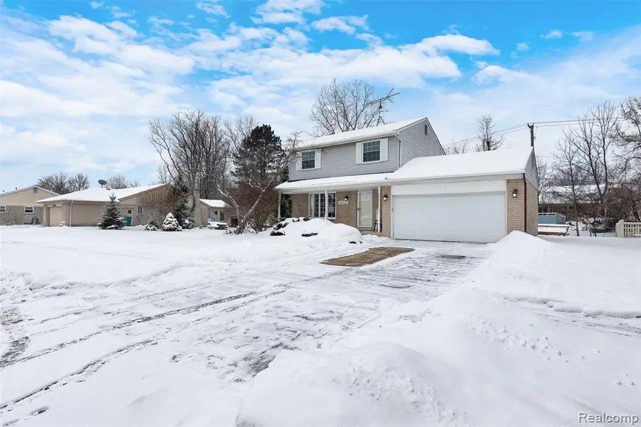 24210 Westpointe, Trenton, MI  - Image #2