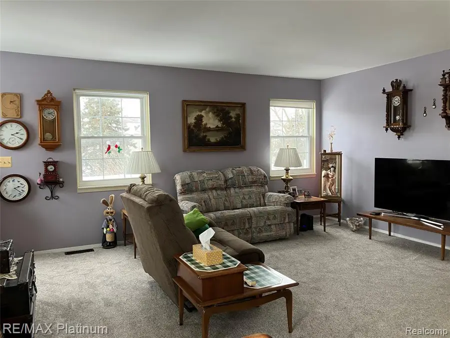 23588 N Rockledge, Novi, MI  - #2