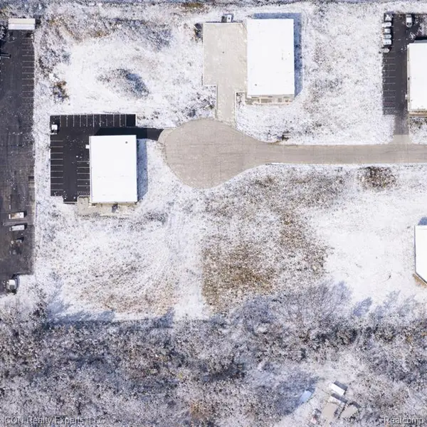 34433 Rosati, Livonia, MI 