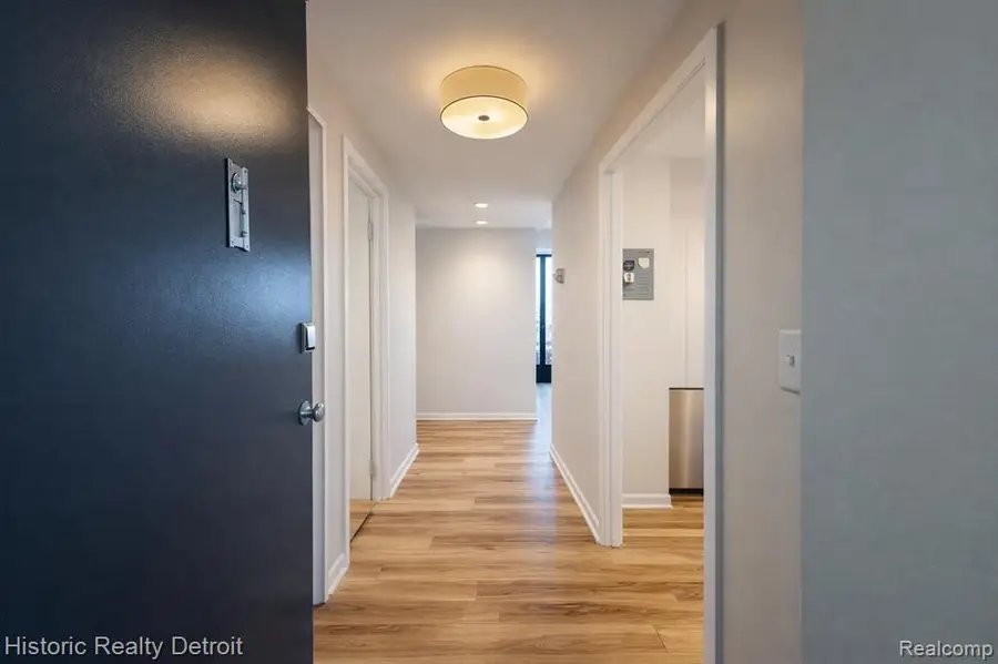 1300 E Lafayette #2407, Detroit, MI 48207 - Image #2