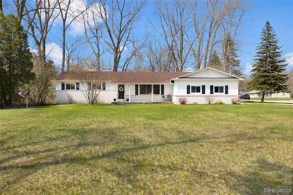 5837 Lakeshore, Fort Gratiot, MI 48059 - #1