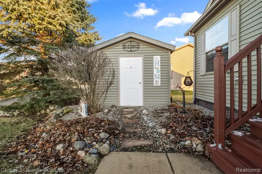 11191 Shady Grove, South Lyon, MI 48178 - #2