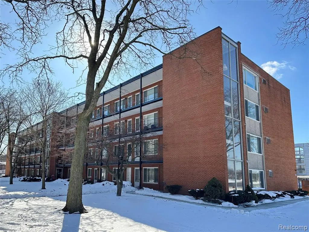 2925 W 13 Mile #205, Royal Oak, MI  - #1