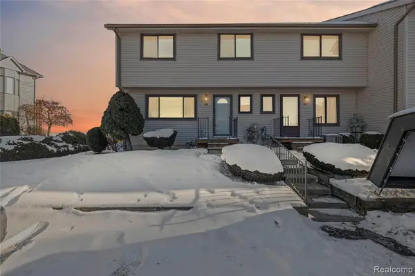 50666 Jefferson #D8, New Baltimore, MI 