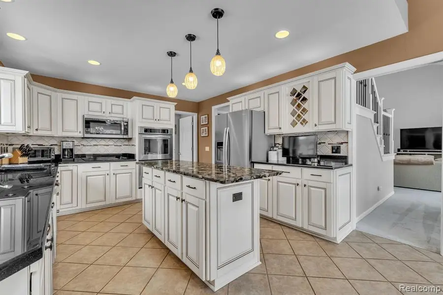 48123 Covington, Canton, MI 48187 - #2