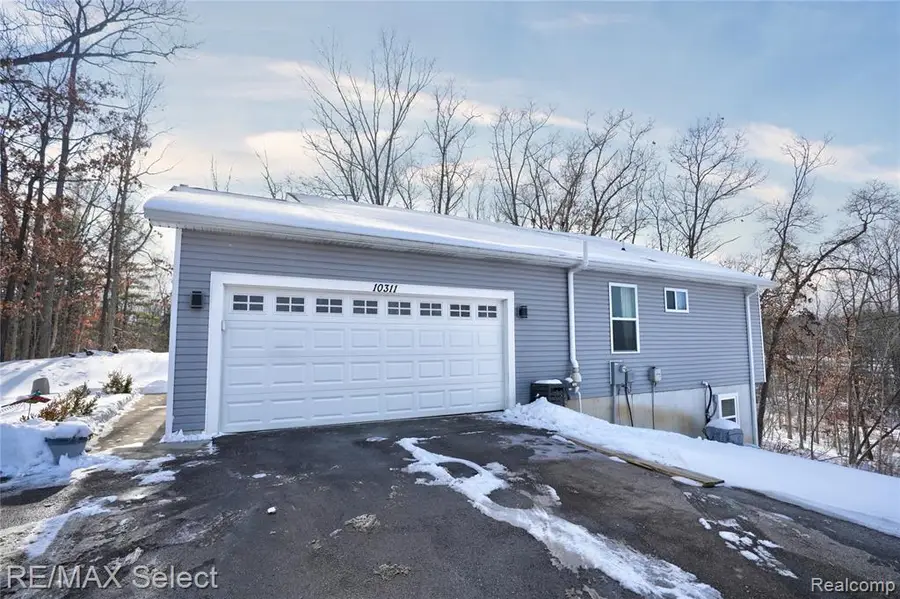 10311 Walnut Shores, Fenton, MI  - #2