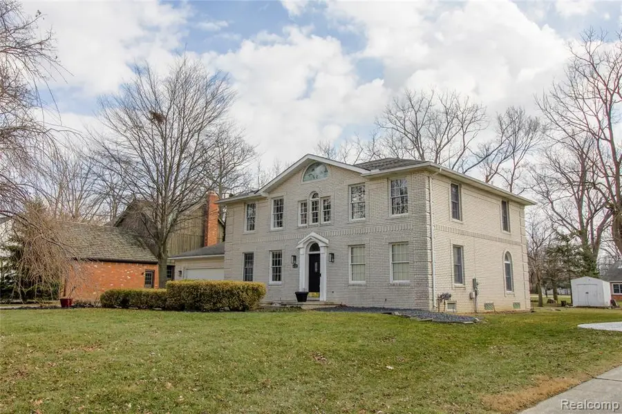 8121 Saint James, Grosse Ile, MI 48138 - #2