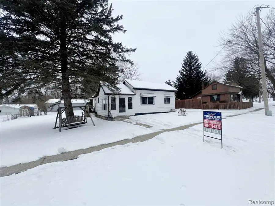 227 N Walnut, Vernon, MI  - #2