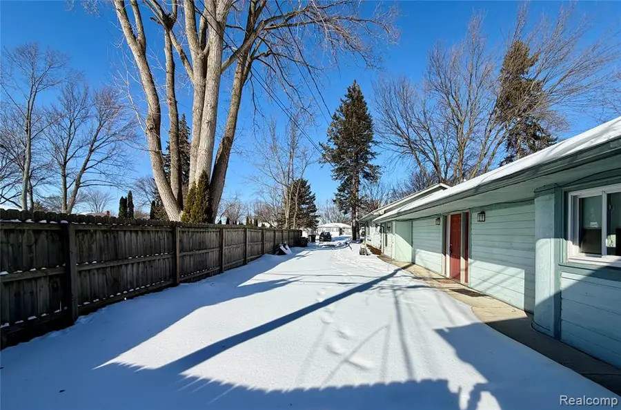 5336 Mansfield, Sterling Heights, MI  - #3