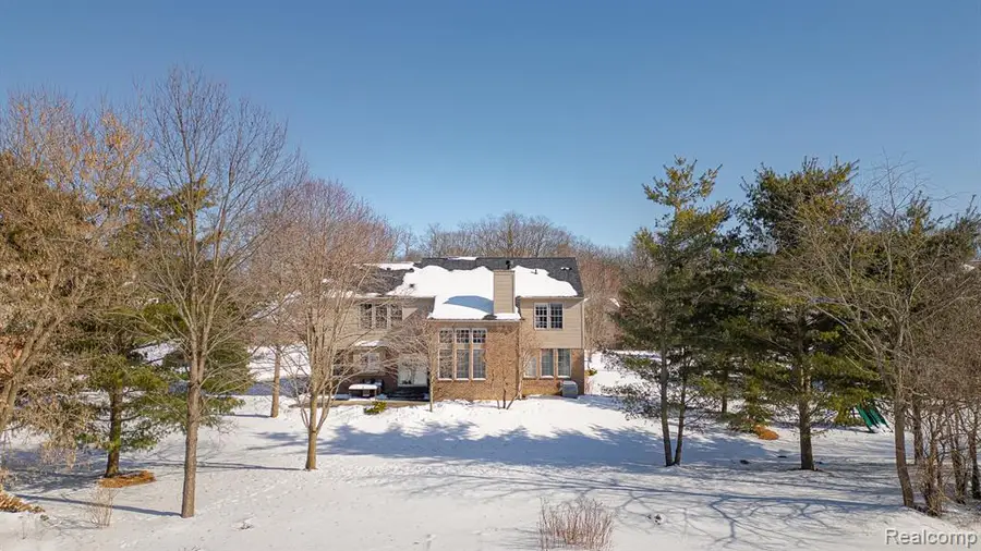 1546 Covington Woods, Lake Orion, MI  - #2