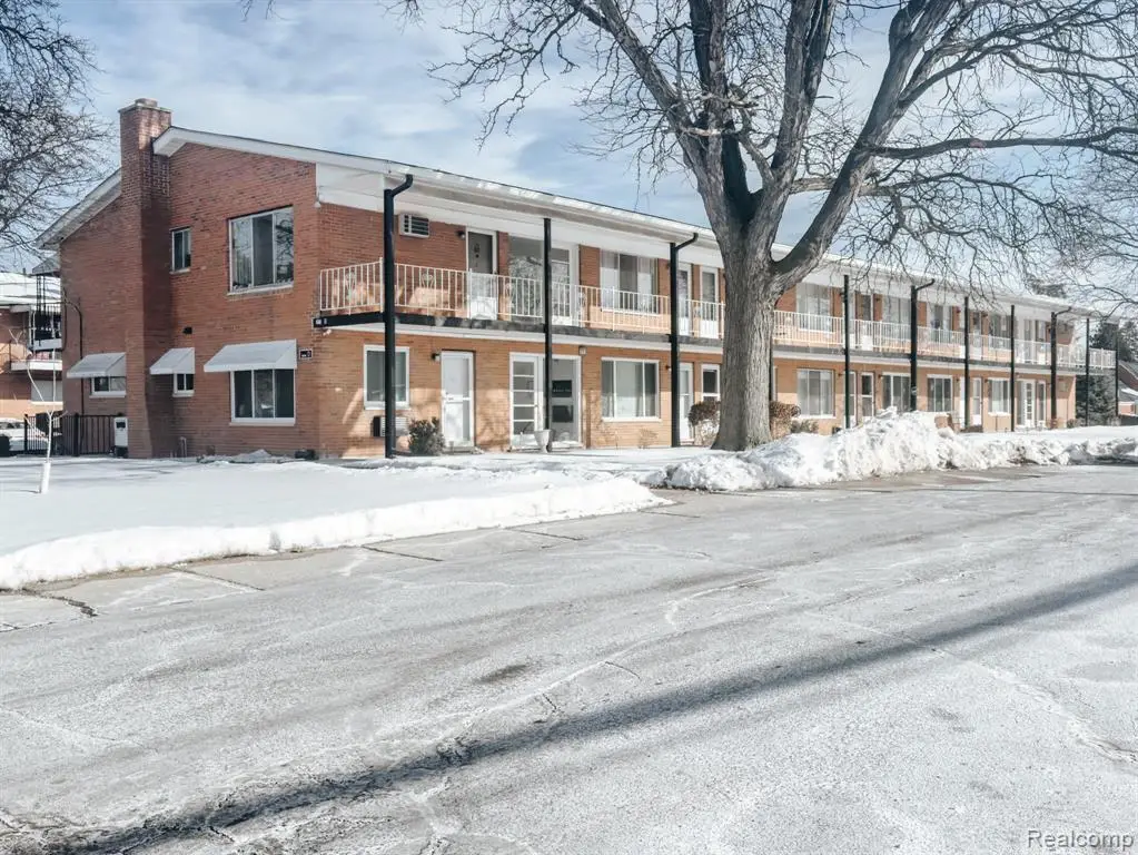 2121 Clawson #205, Royal Oak, MI  - #1