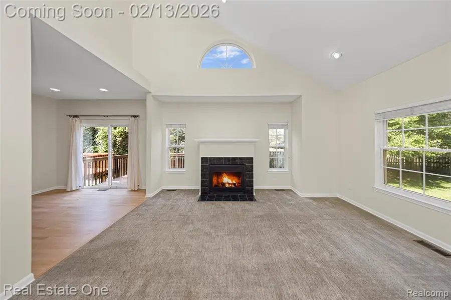 38282 Saratoga, Farmington Hills, MI  - #2