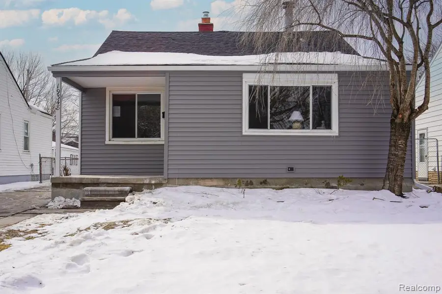 19348 Woodcrest, Harper Woods, MI  - Image #2