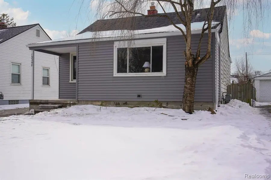 19348 Woodcrest, Harper Woods, MI  - Image #3