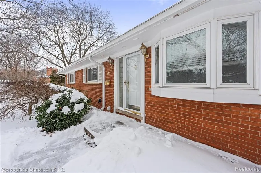 952 N Reading, Bloomfield Hills, MI  - #3