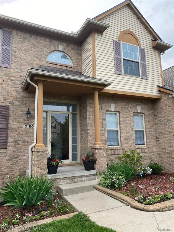 3180 Waldon Ridge, Lake Orion, MI  - #2