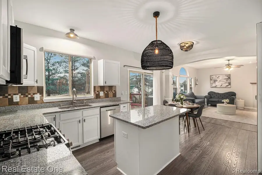 3180 Waldon Ridge, Lake Orion, MI  - #3