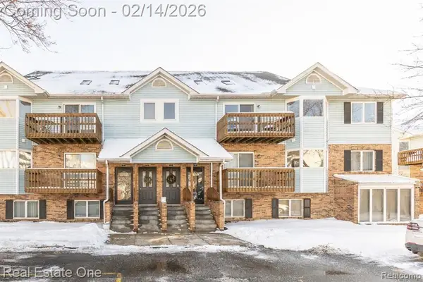 352 Pinewood, Plymouth, MI 48170