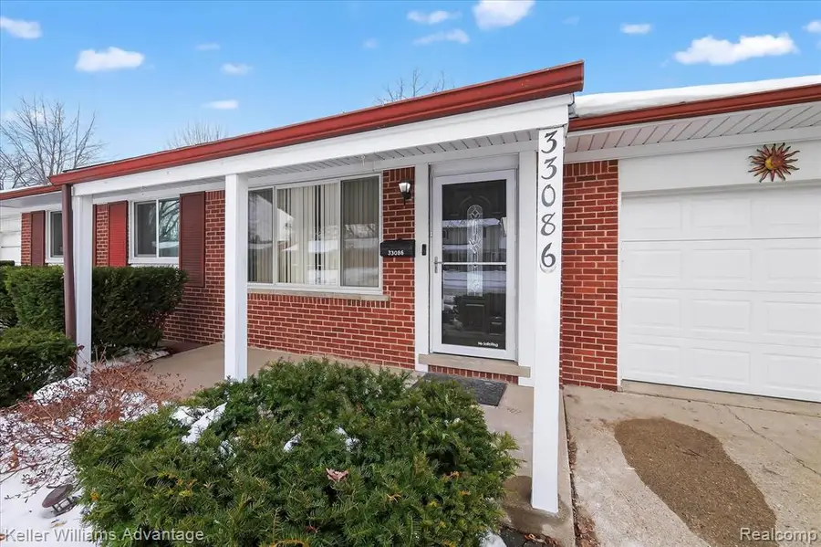 33086 Allen, Livonia, MI  - #3