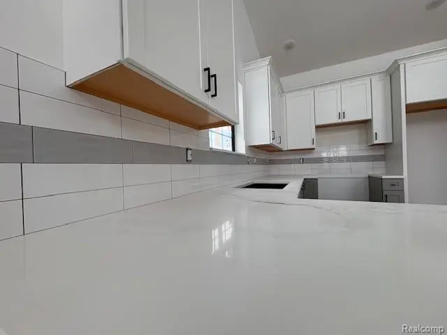 2431 Armour St, Port Huron, MI 48060 - #2