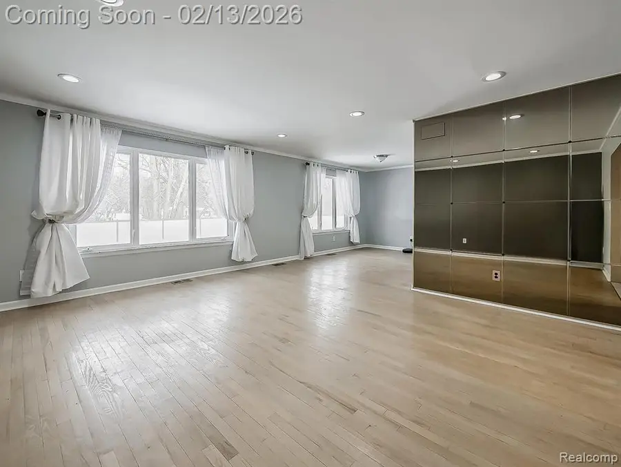 2365 Niagara, Troy, MI  - #3