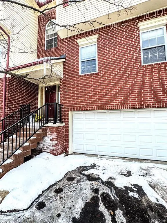 2666 Crooks, Royal Oak, MI 