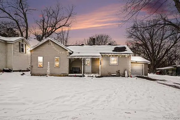 6823 Monroe, North Branch, MI 