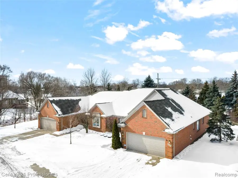 40121 Streamwood, Sterling Heights, MI  - #3