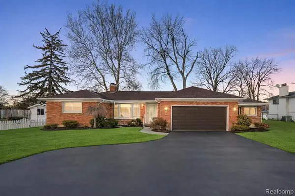 25651 S River, Harrison Twp, MI 48045