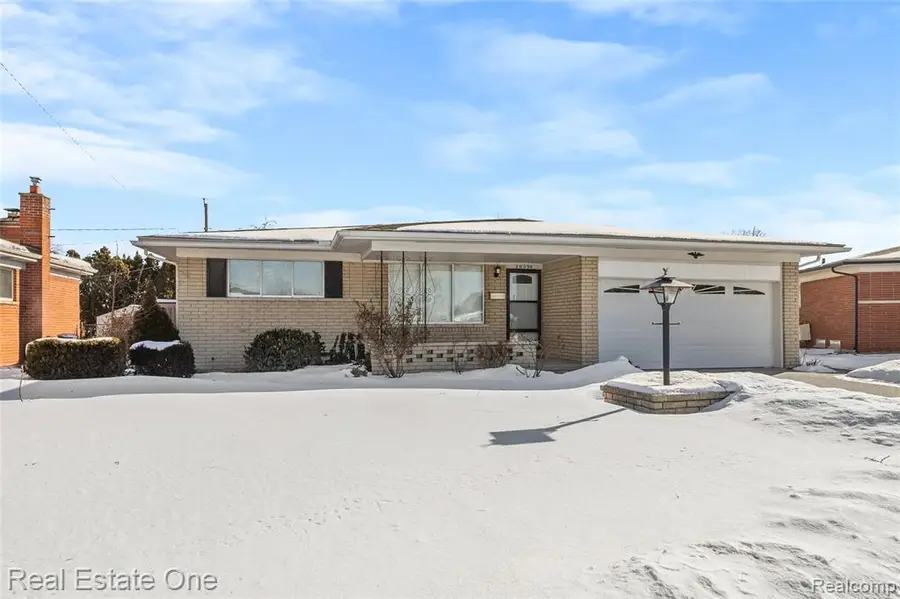 26354 Joe, Warren, MI  - #3