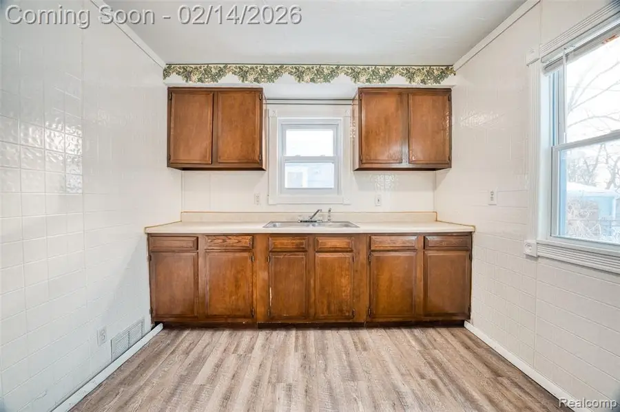 419 W Bernhard, Hazel Park, MI  - #3