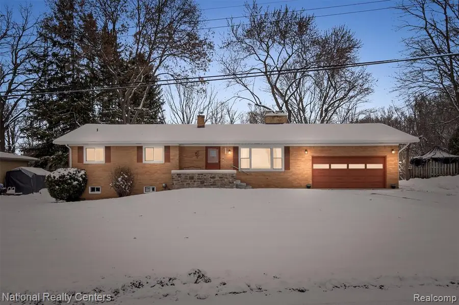 4264 Woodstock, Waterford, MI  - #2