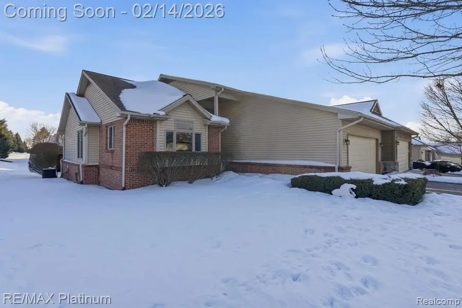 1239 Cedarwood, Brighton, MI  - #2