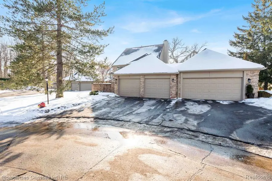 22211 Village Pines, Beverly Hills, MI  - #2