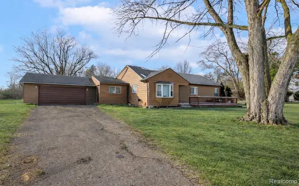 6449 Detroit, Mount Morris, MI 48458