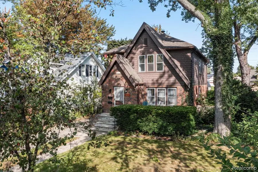 925 E 2nd, Royal Oak, MI  - #2