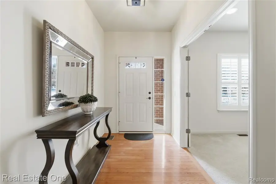 1082 Paddock, South Lyon, MI  - #3