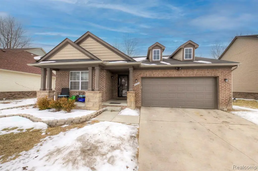 5989 Bay Hill, Romulus, MI  - #1