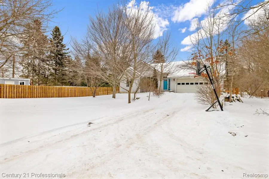 132 Florence, Lake Orion, MI  - #2