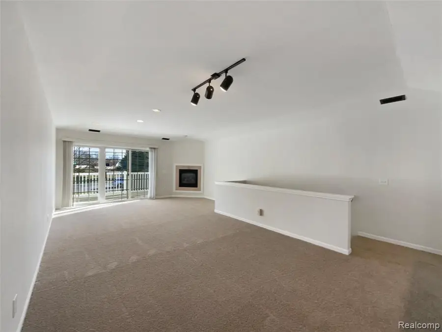 14622 Moravian Manor, Sterling Heights, MI  - #3