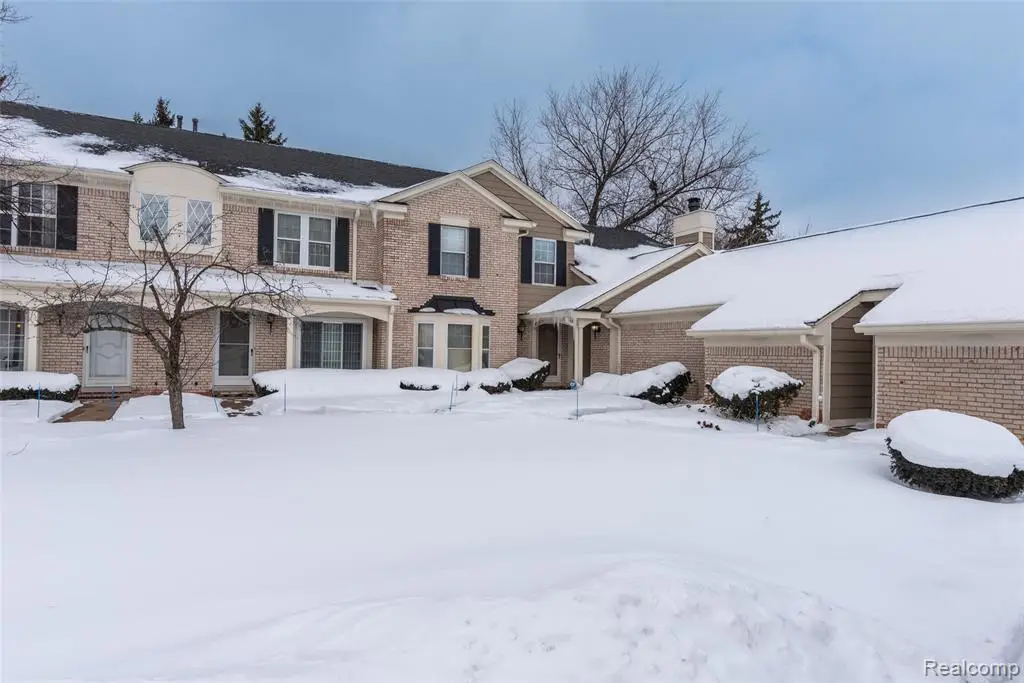 2677 Williamsburg, Auburn Hills, MI  - #1