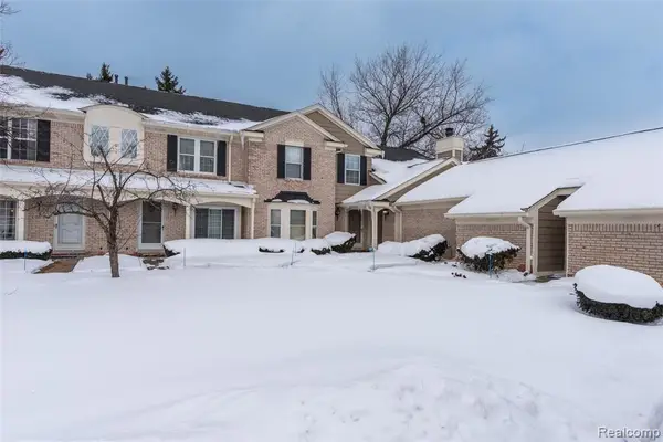 2677 Williamsburg, Auburn Hills, MI 