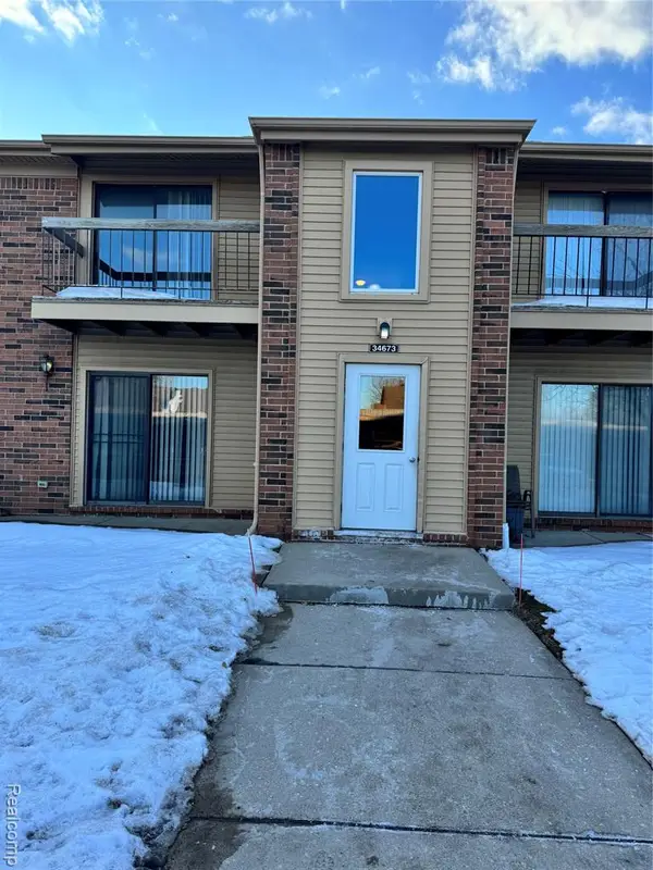 34673 E Clarkson #78, Fraser, MI 48026