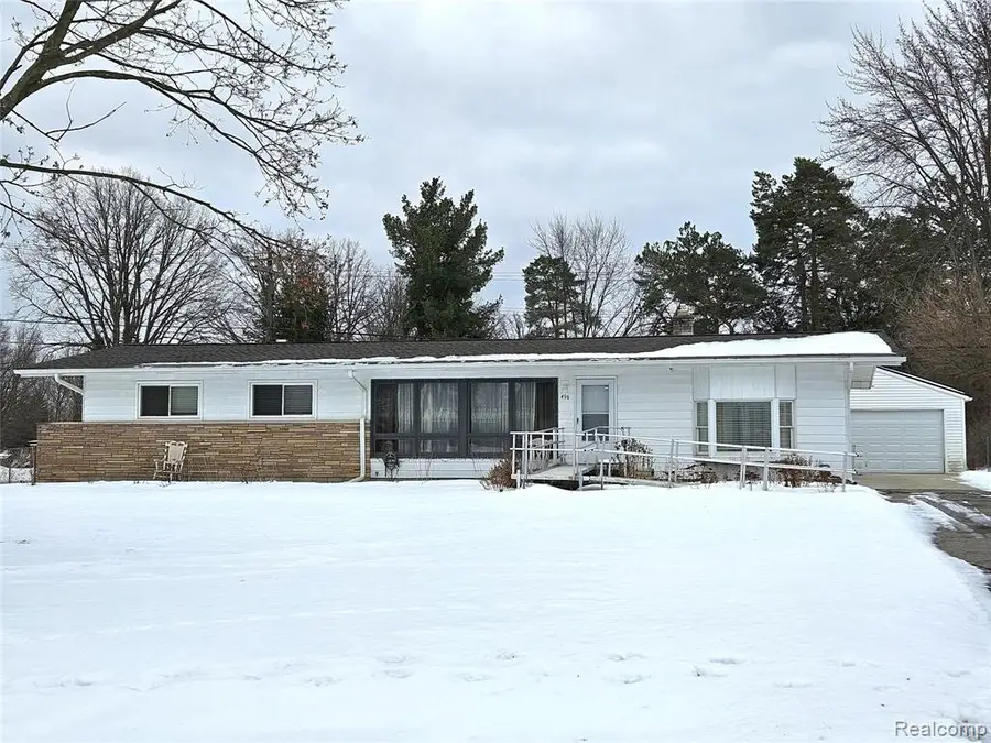 496 E Lovell, Troy, MI 48085 - #3