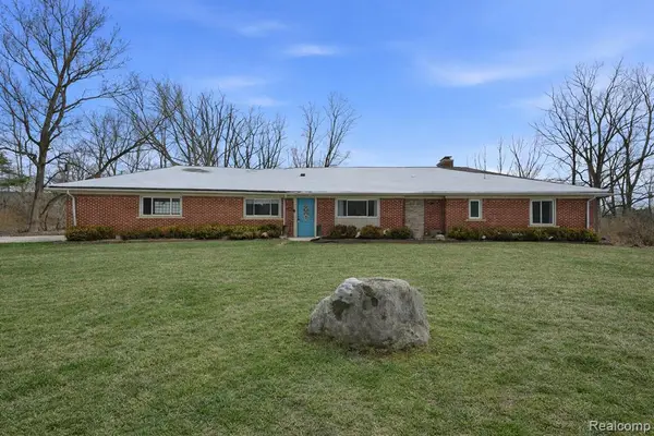 29750 Bristol, Bingham Farms, MI 