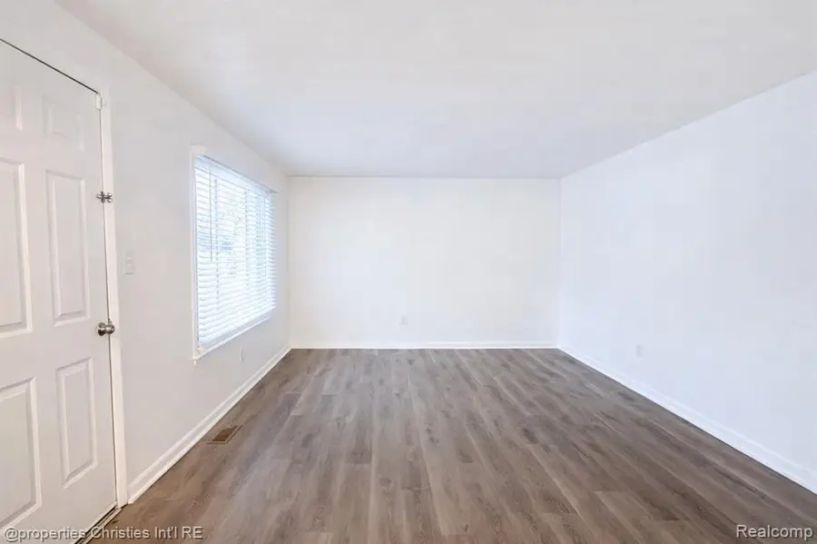 146 W Beverly, Pontiac, MI  - #3