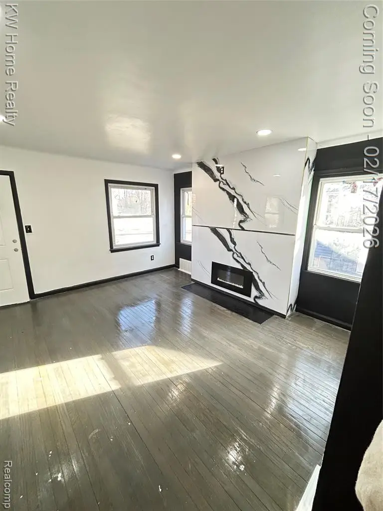 9343 Memorial, Detroit, MI 48228 - #2