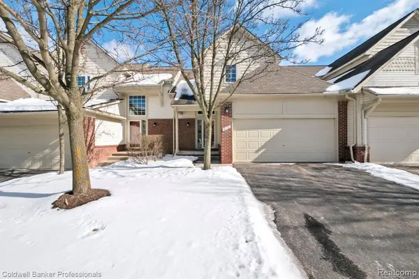 38178 Saratoga, Farmington Hills, MI 