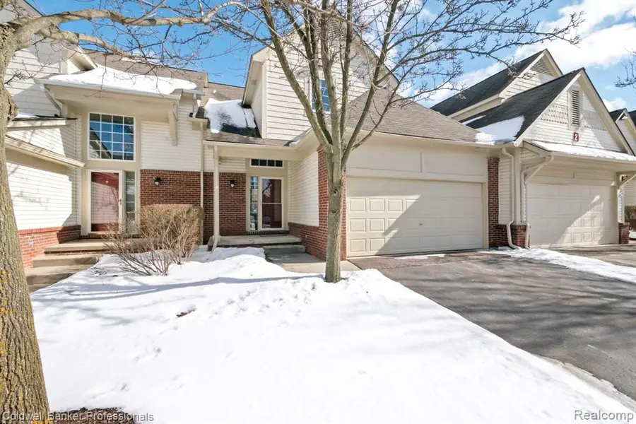 38178 Saratoga, Farmington Hills, MI  - #2