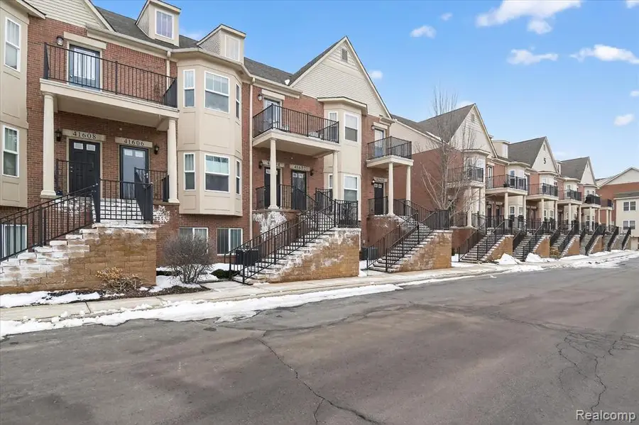 41602 Hamlet, Novi, MI  - #3